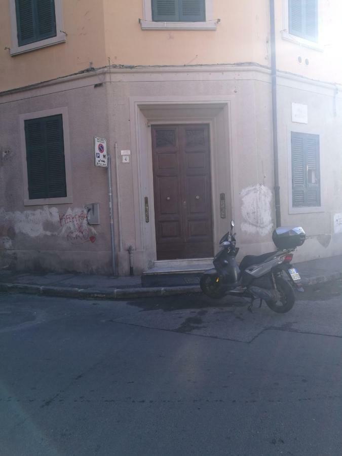 Casa L'Abbraccio Lägenhet Livorno Exteriör bild